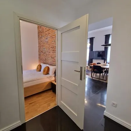 Golden Pearl - Main Square, 100 Sqm, 4 Krakov