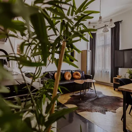 Golden Pearl - Main Square, 100 Sqm, 4 * Krakov