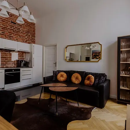 Apartmán Golden Pearl - Main Square, 100 Sqm, 4 *