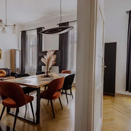 Apartment Golden Pearl - Main Square, 100 Sqm, 4 Krakau