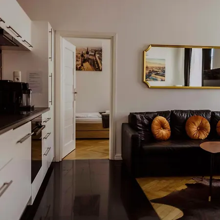 公寓 Golden Pearl - Main Square, 100 Sqm, 4 *